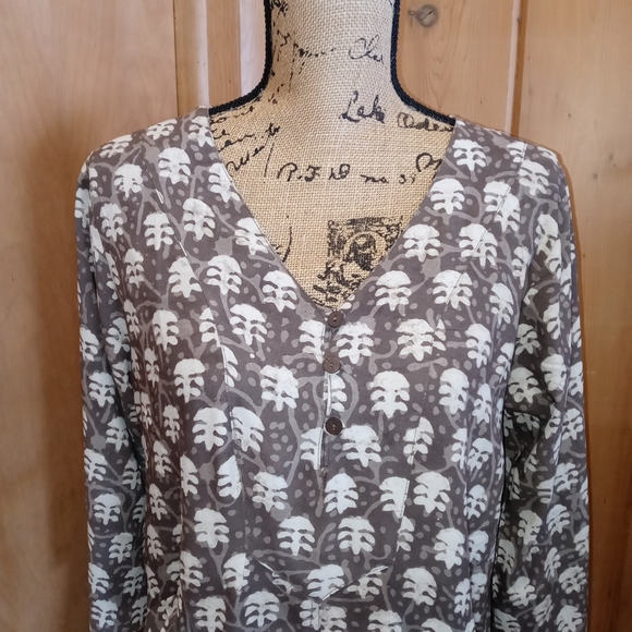 NWT Sacred Threads Top - Picture 2 of 5